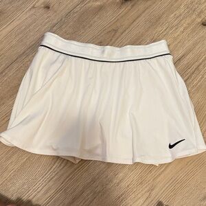 Nike Women's Cream Skort with Black Trim